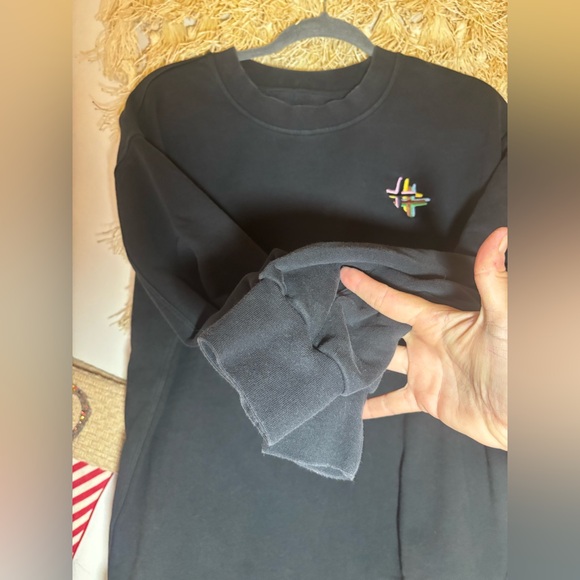 Lululemon•RARE•Perfectly Oversized Crew
Pride *graphic•LIMITED EDITION•Black•Med - Picture 9 of 15